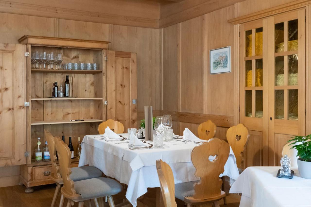 Hotel Teutschhaus Cortina Sulla Strada del Vino Esterno foto