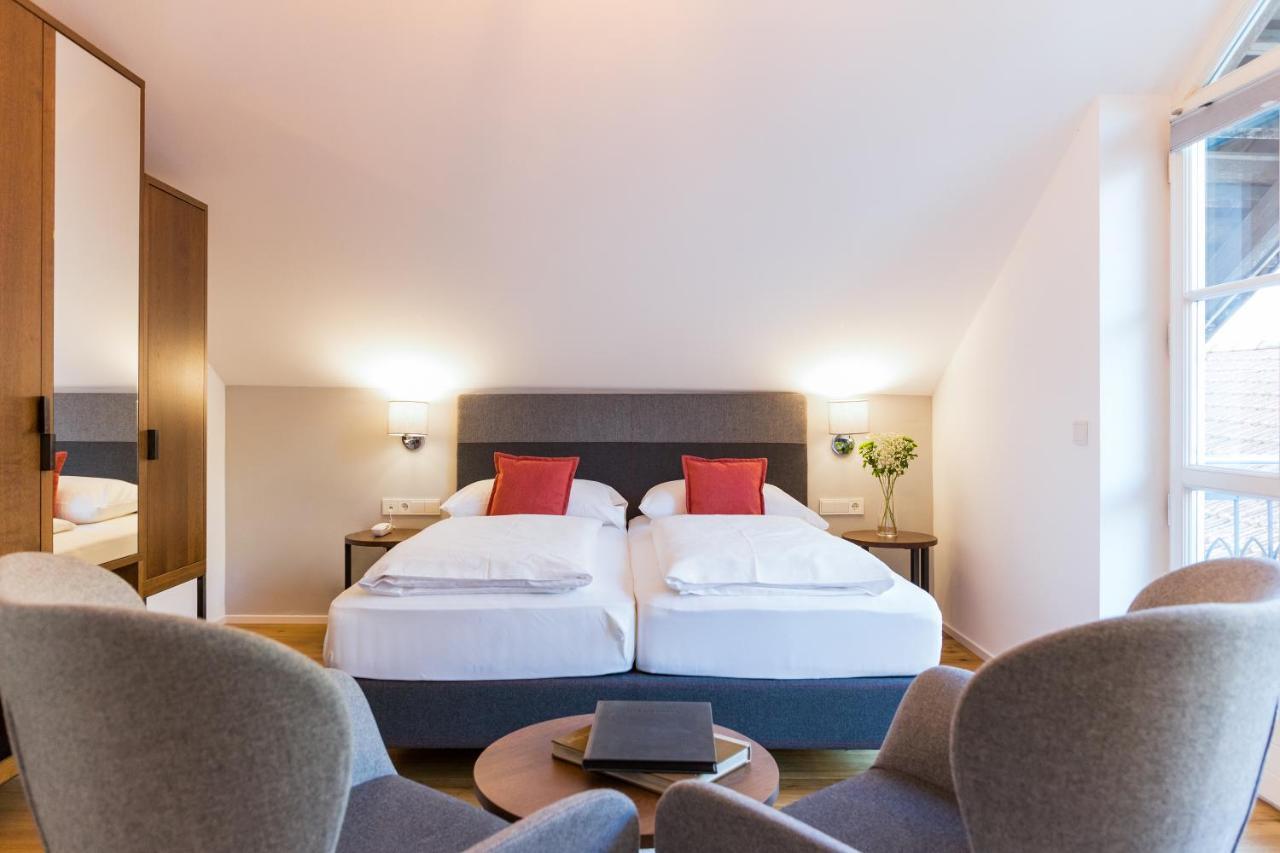 Hotel Teutschhaus Cortina Sulla Strada del Vino Esterno foto